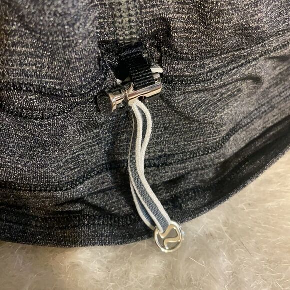 Lululemon tank top 4 (5001) - Picture 8 of 9